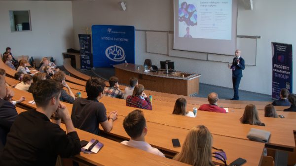 Prelekcja w auli podczas PM Session XIV
